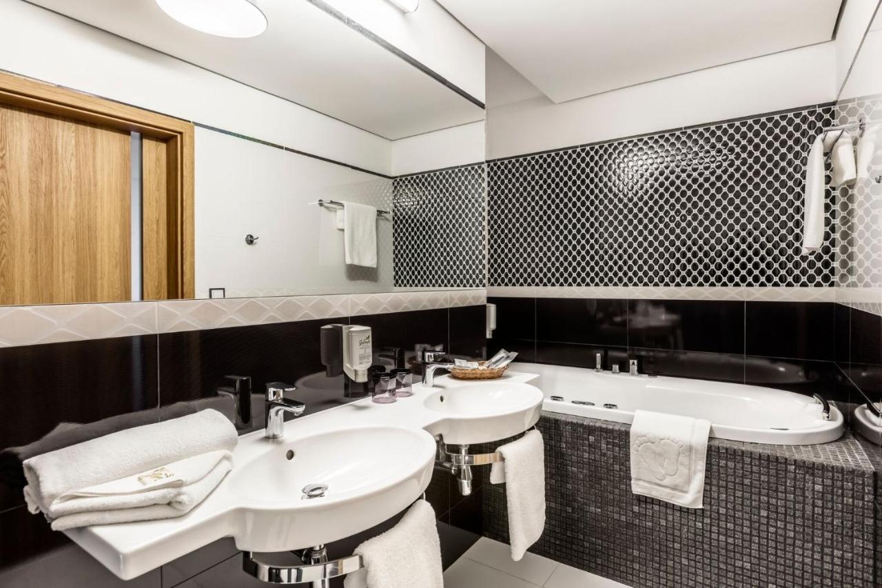 Mercure Wiazowna Brant Buitenkant foto