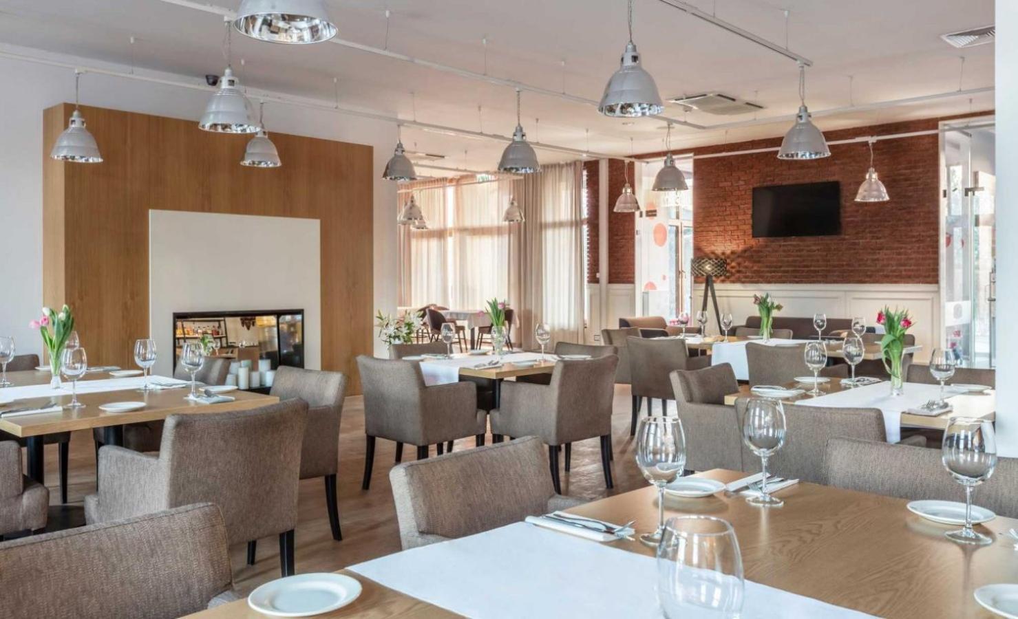 Mercure Wiazowna Brant Buitenkant foto